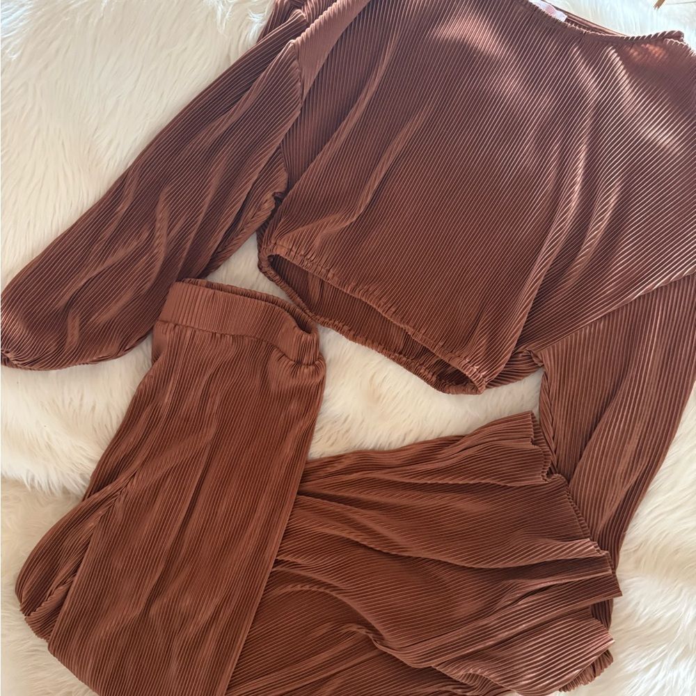 Brown Ribbed Two-Piece Lounge Set - Picture 3 of 3
